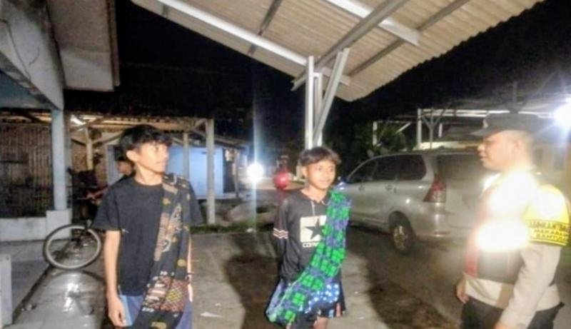 Polisi Getol Ikut Serta Dalam Giat Ronda Bersama Warga