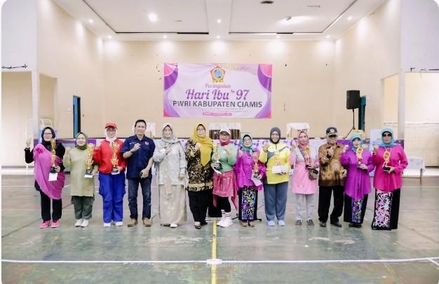 Peringatan Hari Ibu ke-97 Tahun 2025 di Lingkungan Persatuan Wredatama Republik Indonesia (PWRI) Kabupaten Ciamis Berlangsung Semarak dan Penuh Makna