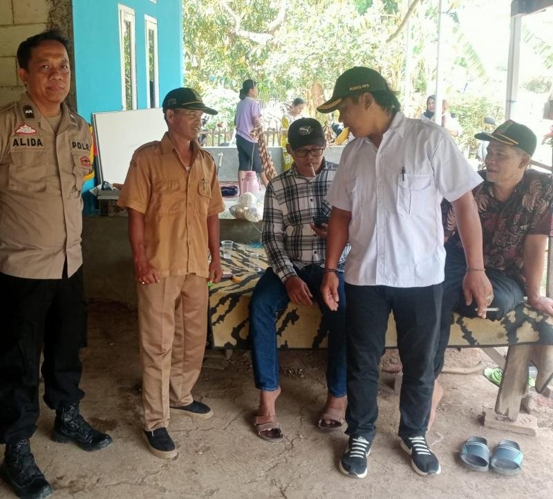 Terus Berupaya Lakukan Door To Door System Bhabinkamtibmas Ciptakan Rasa Aman Dan Nyaman Untuk Masyarakat