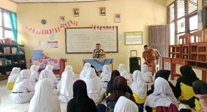 Police Goes to School, Polsek Klari Edukasi Siswa SDN Belendung 2 tentang Bahaya Bullying