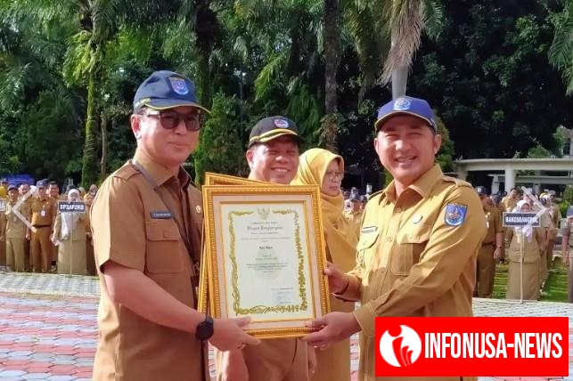 Wakil Wali Kota Depok Chandra Ramansyah Serahkan Sejumlah Penghargaan Tingkat Provinsi Jabar Tahun 2025 yang Berhasil Diraih Pemkot Depok