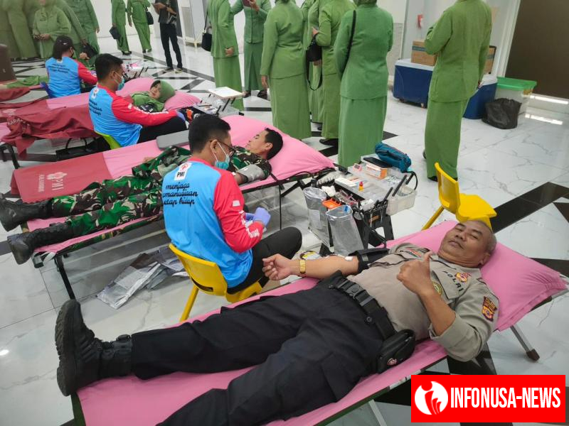 Peringati HUT ke-80, TNI Bersama Polres Karawang Donorkan Darah Bagi Masyarakat Stok darah di PMI Bertambah