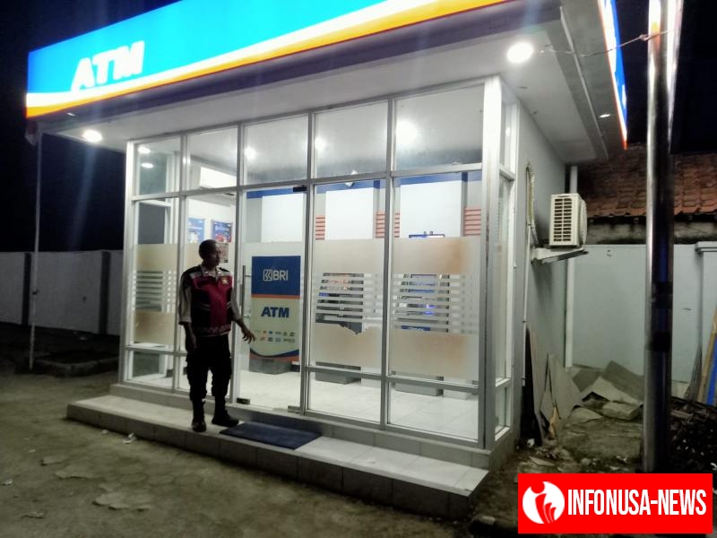 Melalui kegiatan Patroli Prekat, Anggota Polsek Batujaya Ciptakan Keamanan di Bank BRI Unit Batujaya