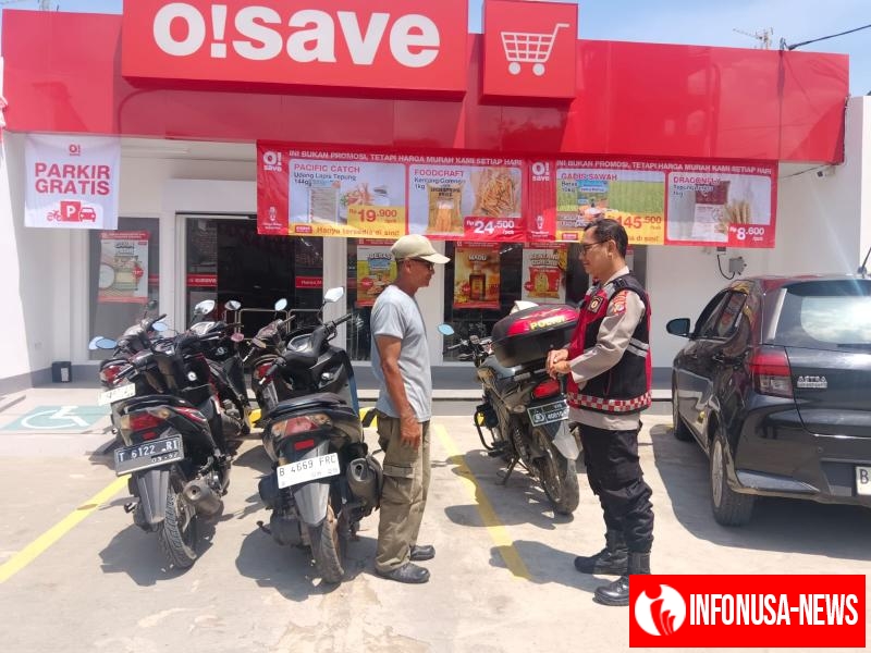 Linmas Desa Cintalaksana Diedukasi Waspada oleh Personil Polsek Tegalwaru Pada Patroli Siang