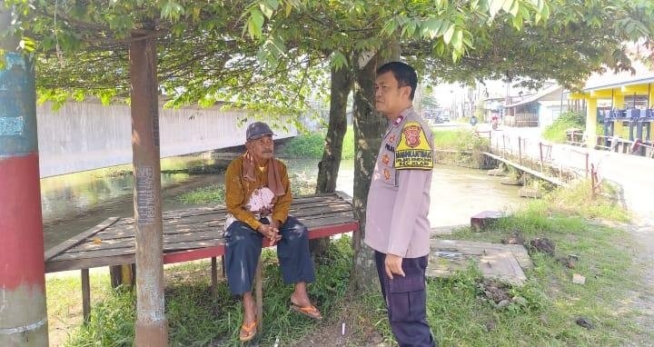 Bhabinkamtibmas Polsek Klari Himbau Warga Agar Tetap Berhati-hati Modus Penipuan Online?