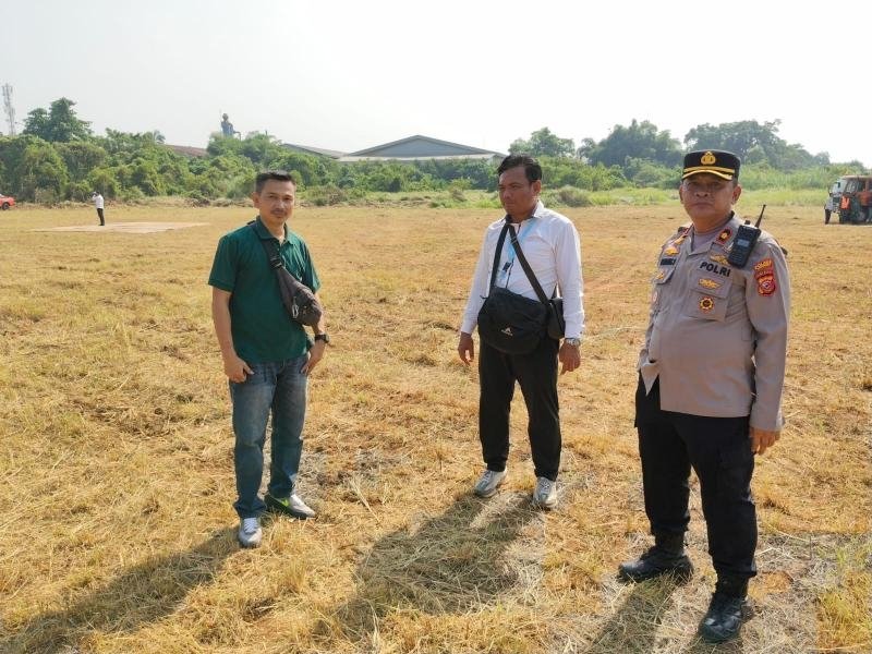 Kapolsek Klari Cek Kesiapan Landasan Helikopter