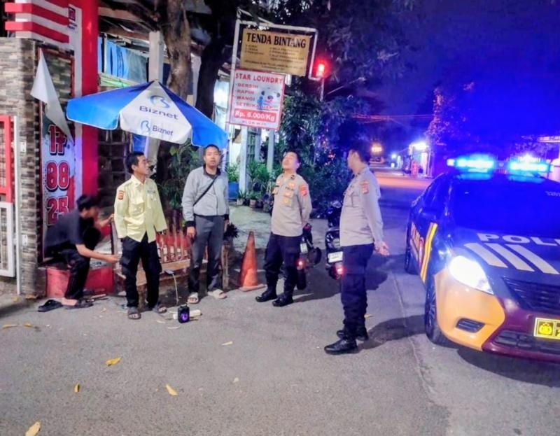 Polsek Telukjambe Gelar Patroli Prekat ke Security Perum BTJ Guna Jaga Kondusifitas di Lingkungan Komplek