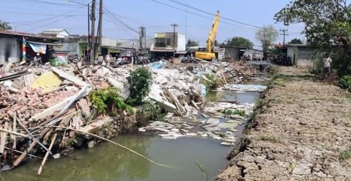 Bantaran Ditata, Harapan Petani Bekasi Mendapat Aliran Irigasi yang Lancar