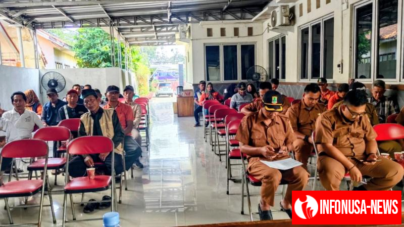 Bhabinkamtibmas dan Babinsa Desa Jomin Barat Hadiri Rapat Minggon Rutin