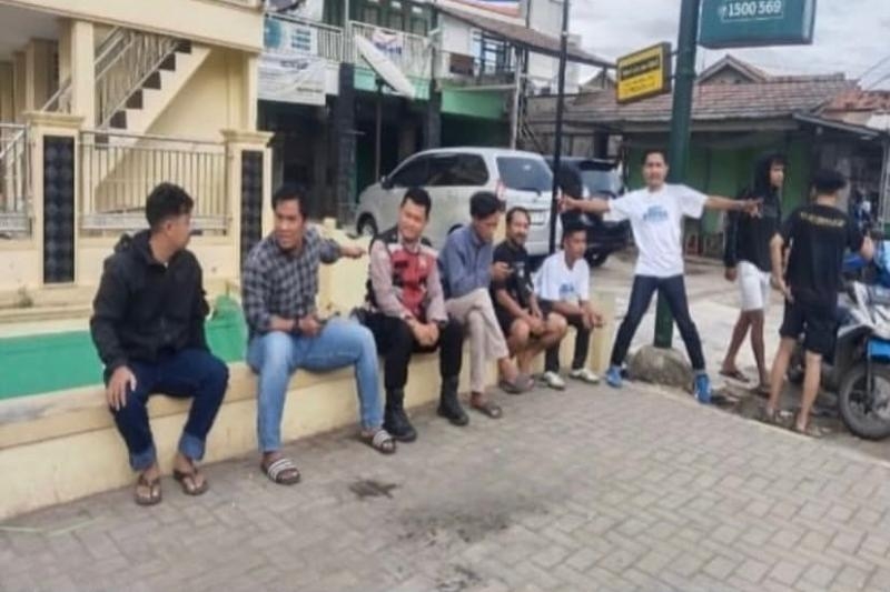 Bripka Satim Polsek Banyusari Menghimbau Warga Untuk Waspada C3 Saat Ramadhan