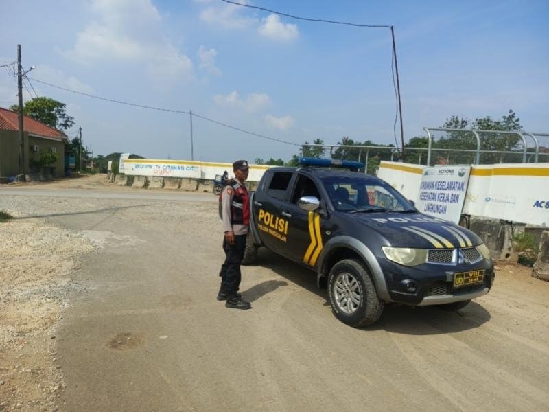 Polsek Pangkalan Gelar Patroli Wilayah, Hadirkan Keamanan dan Ketertiban di Lokasi Proyek Tol Japek 2