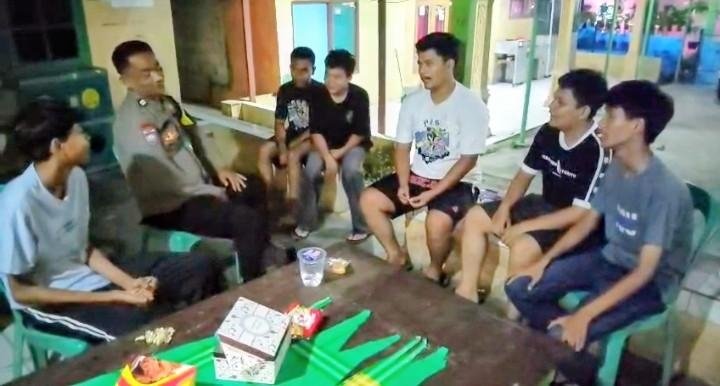 Bhabinkamtibmas Desa Cimshi Himbau Remaja Hindari Tawuran dan Permainan Slot