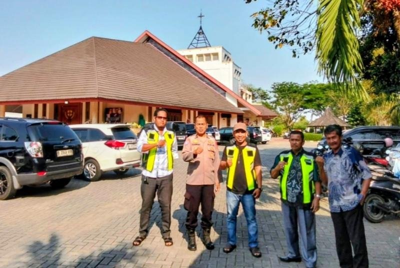 Pawas Piket Polsek Telukjambe Laksanakan Patroli Dialogis, Tinjau Kondusifitas di Wilayah Hukum