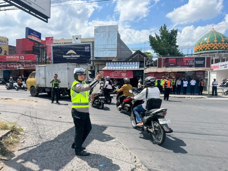Polda NTB dan Dishub Sosialisasikan Rekayasa Lalu Lintas di Dakota-Rembiga, Antisipasi Kemacetan