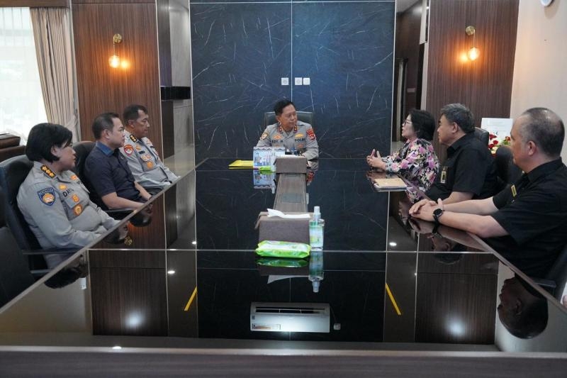 Kapolda NTB Terima Audiensi Pemuda Muhammadiyah dan Kakanwil DJP