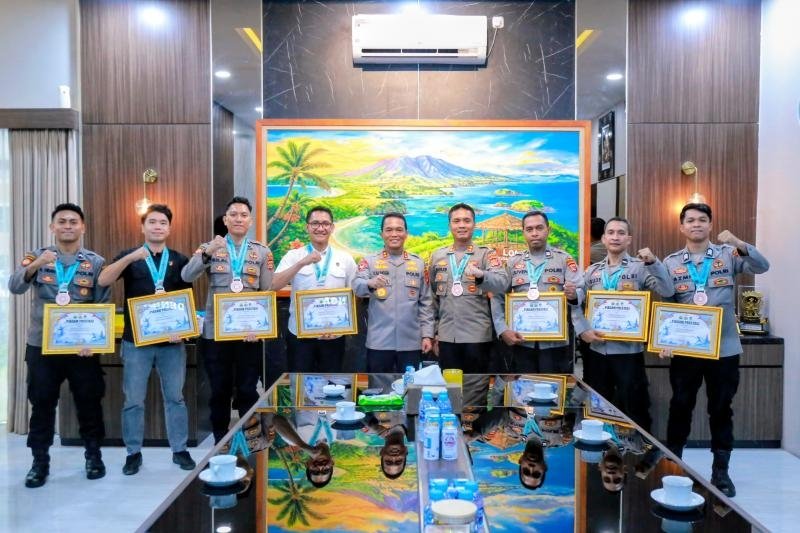 Kapolda NTB Sambut Kontingen Peraih Juara III Badminton Kapolri Cup 2026