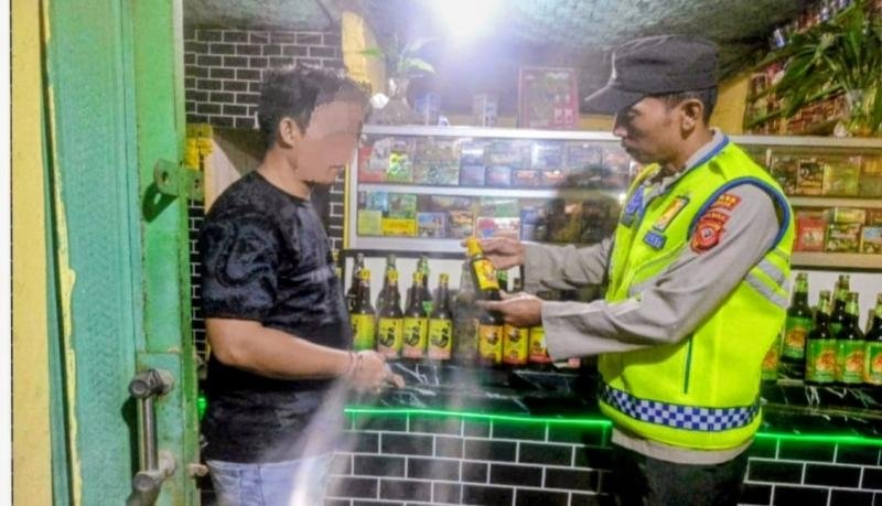 Polsek Pangkalan Laksanakan Operasi Cipkon Pekat, Guna Cegah Miras Ilegal di Konsumsi Masyarakat