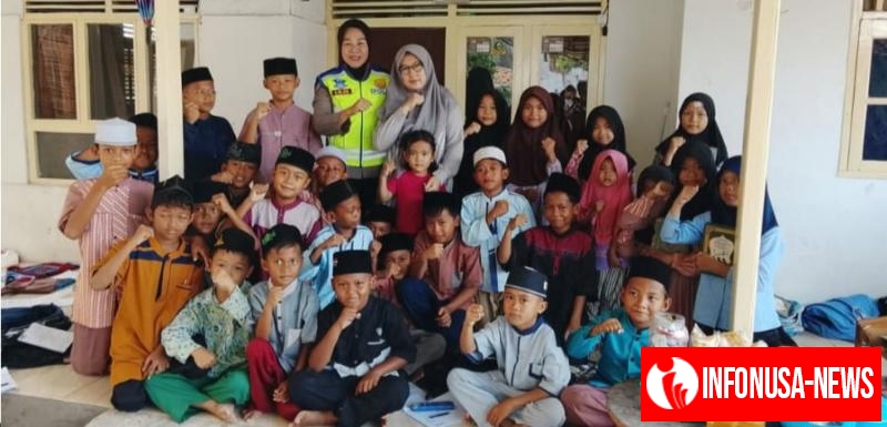 Dalam rangka Kegiatan Polisi Sahabat Anak, Panit Binmas Kunjungi Sekolah Agama Masdjid Riyadul Mutaqqin Desa Kemiri