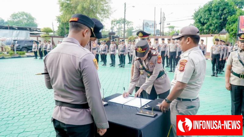 Kapolres Karawang Pimpin Upacara Sertijab Kasat Binmas Dan Kapolsek Pedes