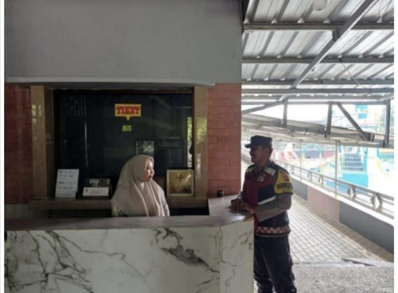 Ajak Warga Waspada di Objek Wisata Empang Sari, Mekarbuana Jadi Atensi Patroli Siang Personil Polsek Tegalwaru