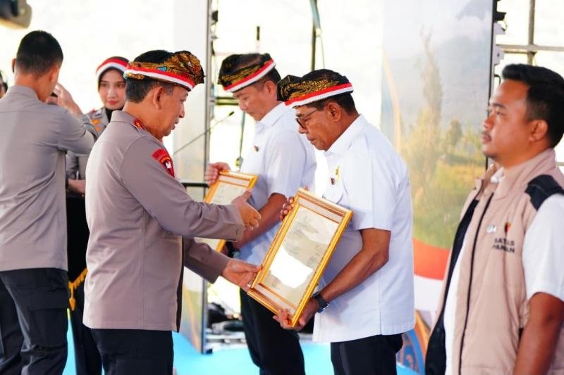 Polri Dorong Percepatan Swasembada Bawang Putih, Tanam Serentak dan Panen Raya di Sembalun