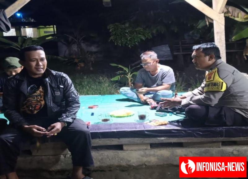 Anggota Polsek Banyusari Melaksanakan Sosialisasikan Bahaya Judi Online Kepada Masyarakat