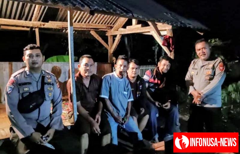 Polsek Pedes Patroli Dinihari Berikan Himbauan Kepada Masyarakat Yang Melaksanakan Ronda Malam