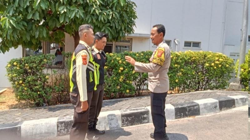 Potret Sinergitas Personel Polri Bersama Mitra Keamanan, Gelar Patroli Prekat ke Posko Security Kawasan