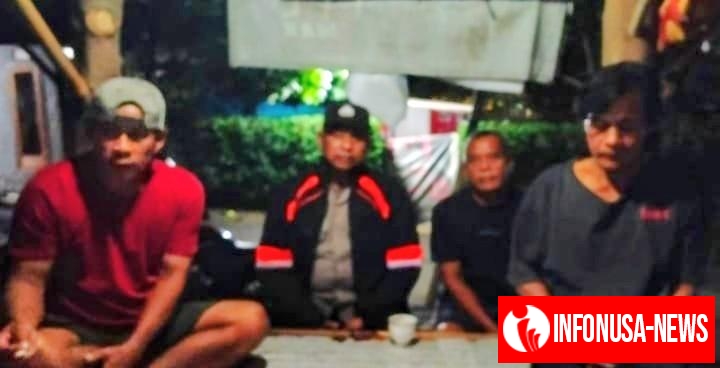 Warga Dusun Sukamulya Ronda Malam dibarengi Bhabinkamtibmas Desa Anggadita