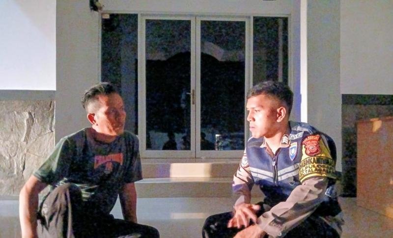 Bhabinkamtibmas Polsek Telagasari Rutin Laksanakan Ronda, Cegah Gukamtibmas Bersama Warga