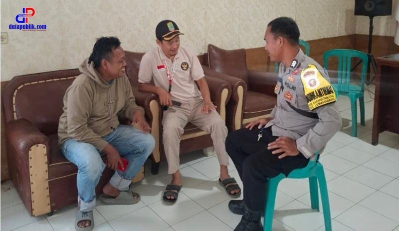 Patroli Dialogis Polsek Lemahabang Imbau Pemdes Karangtanjung Cegah TPPO