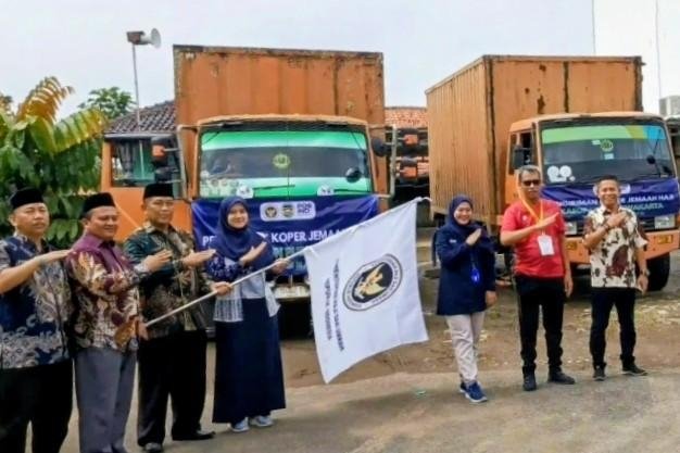 Menyusuri Jejak Iman, 445 Koper Jamaah Haji Purwakarta Diberangkatkan Lebih Awal