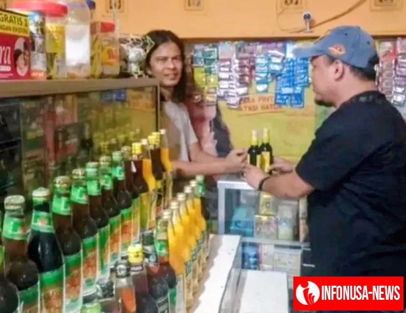 Kring Serse Polsek Banyusari Datangi Toko Jamu Temukan Miras 2 Botol Kecil