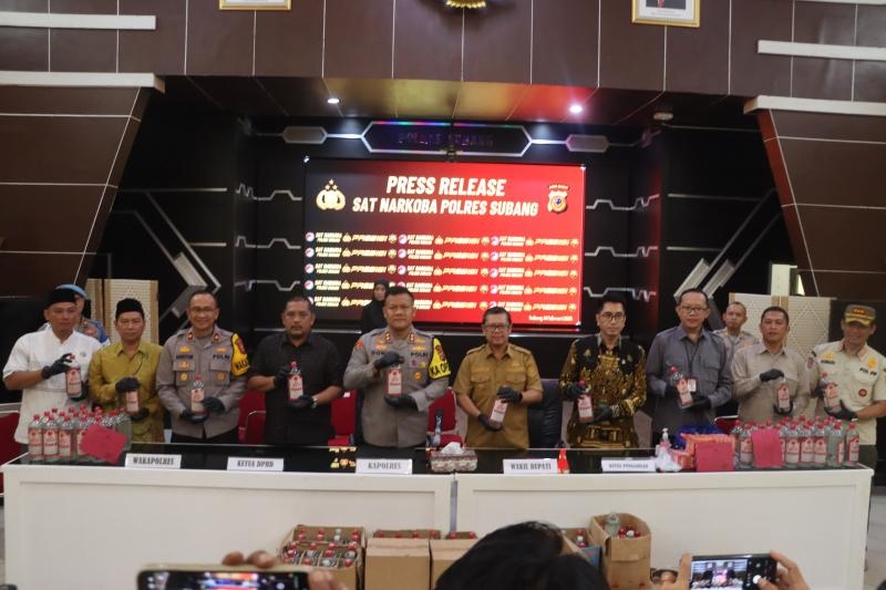 Polres Subang Ungkap Peredaran Miras Oplosan Maut