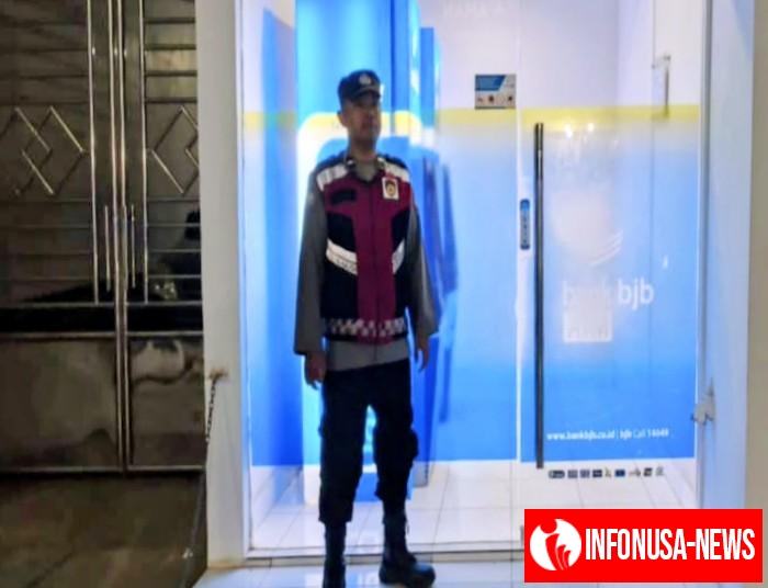 Personil Polsek Tegalwaru Patroli Malam Monitoring Kantor dan Sarana ATM Bank BJB Loji