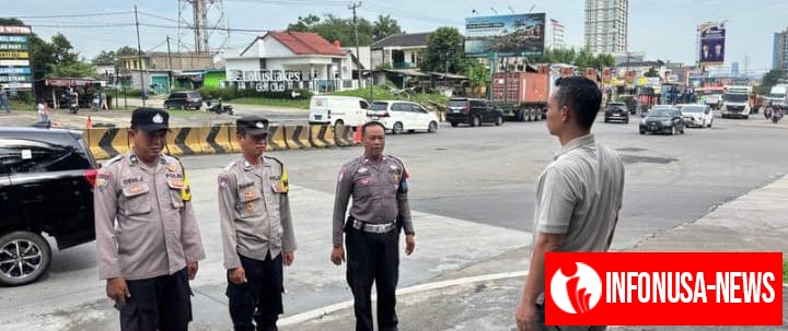 Polsek Telukjambe Barat Gelar Apel Pengamanan Keberangkatan Buruh Karawang ke Bandung