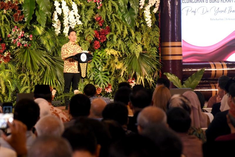 DI BALAI KARTINI, IRKORMAR HADIRI PELUNCURAN 8 BUKU REKAM JEJAK PROF. DR. YUSRIL IHZA MAHENDRA