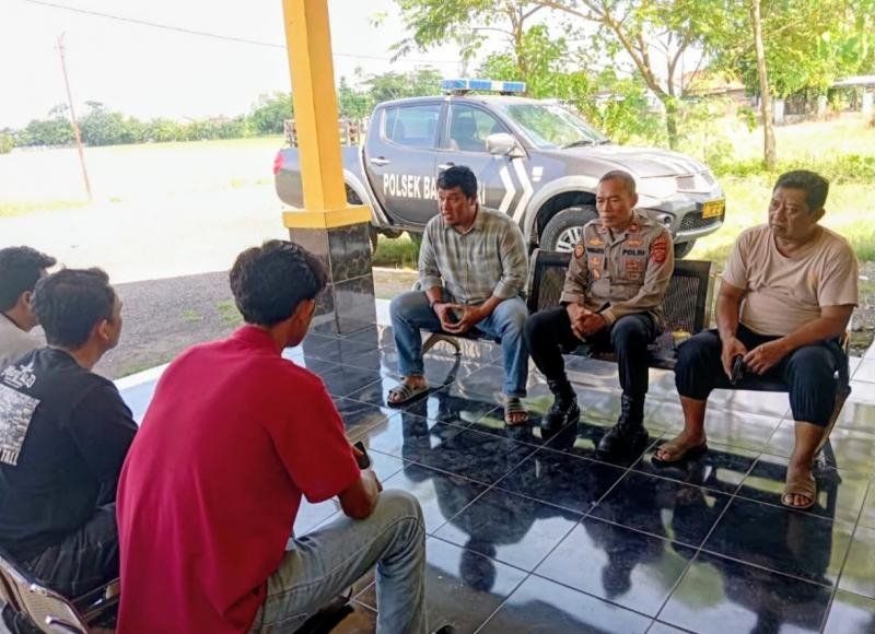 Kapolsek Gelar Jumat Curhat, Polisi Banyusari Dengarkan Keluhan Warga
