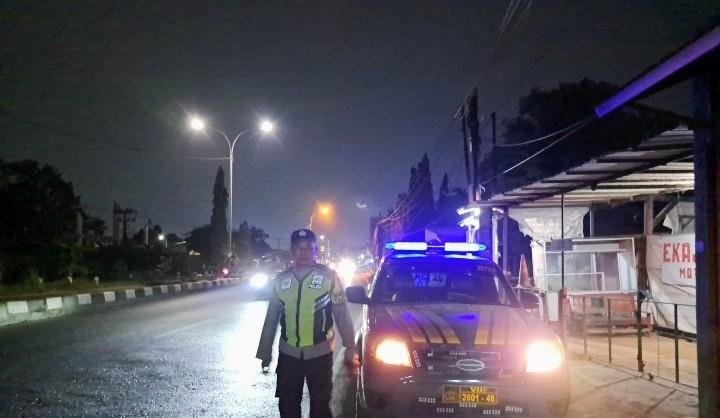 Jaga Keamanan Warga hingga Dini Hari, Polsek Klari Sisir Perbatasan Klari–Purwasari