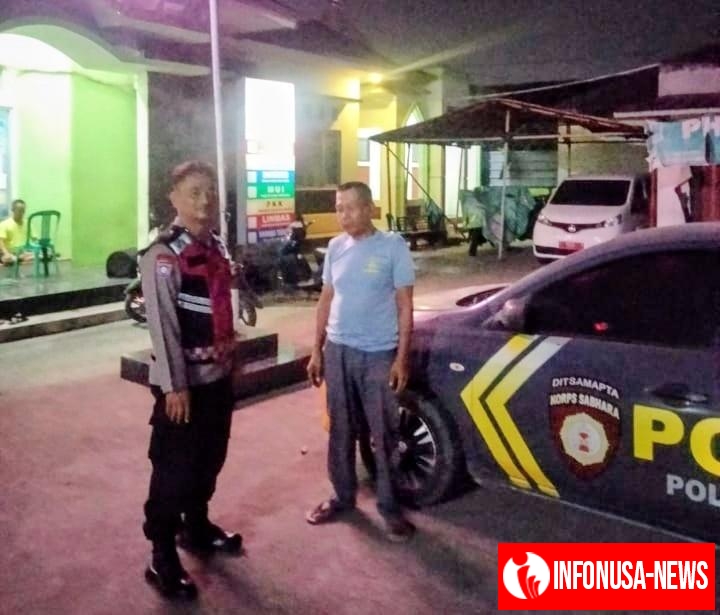 Ciptakan Keamanan, Samapta Polsek Klari Patroli Malam dan Sapa Warga di Kantor Desa Gintungkerta