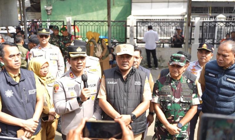 Kapolres Karawang Tegaskan Keselamatan Warga Jadi Prioritas Penanganan Banjir