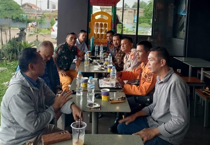 Jumat Curhat, Kapolsek Klari Bersama Muspika Diskusi Kamtibmas dan Antisipasi Banjir