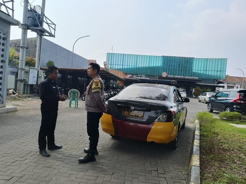 Ciptakan Kamtibmas Aman Kondusif Polsek Kotabaru Sambangi Pusat Perbelanjaan