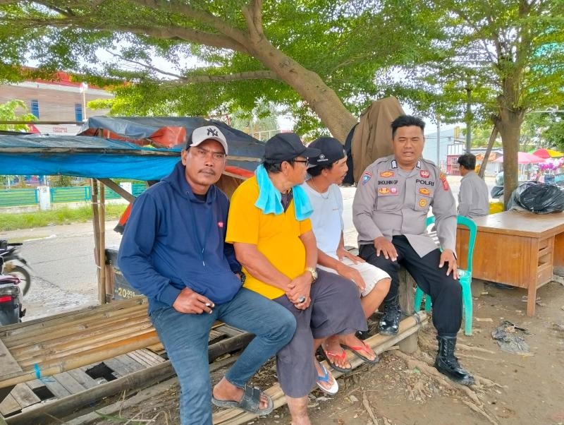 Bripka Sholihin Polisi Batujaya Ajak Masyarakat untuk menjaga Kamtibmas