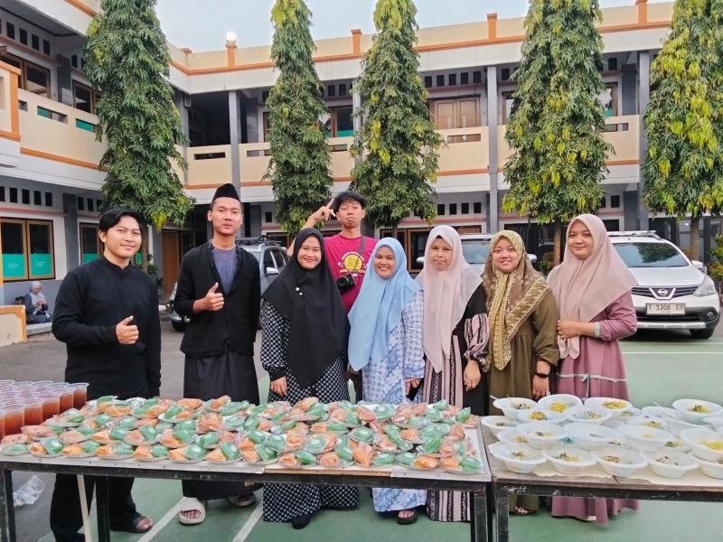 Momentum Kebersamaan Ramadan, Keluarga Besar SMK Tri Mitra Kotabaru Karawang Gelar Buka Puasa Bersama