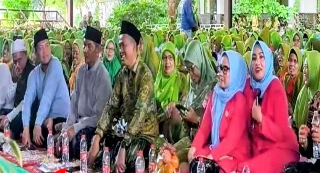 Muslimat PCNU Karawang Perkuat Silaturahmi, Ribuan Anggota Hadiri Halal Bihalal