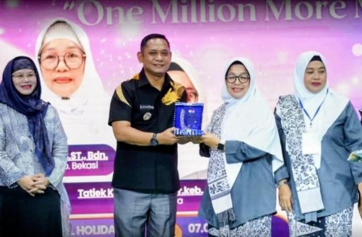 75 Tahun IBI, Asep Surya Atmaja Apresiasi Pengabdian Bidan sebagai Garda Terdepan Penjaga Ibu dan Anak