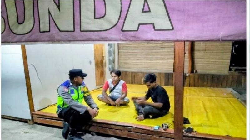 Bhabinkamtibmas Desa Tamansari Laksanakan Sosialisasi Kepada Masyarakat Guna Ingatkan Bahaya Judol