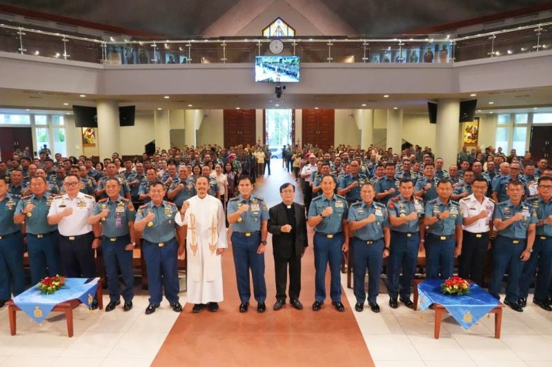 PANGKORMAR MENGHADIRI UNDANGAN PERAYAAN NATAL GABUNGAN TNI AL WILAYAH JAKARTA