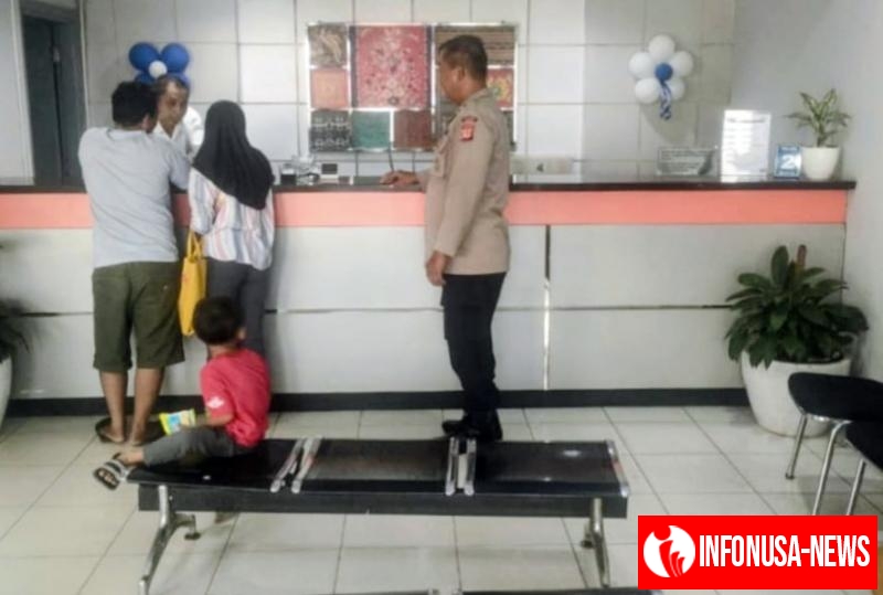 Personil Polsek Tegalwaru Giat Patroli Siang Sambang Bank BRI Loji Imbau Tingkatkan Waspada